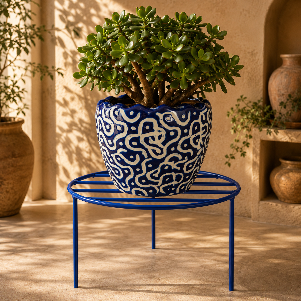 Round metal plant stand 