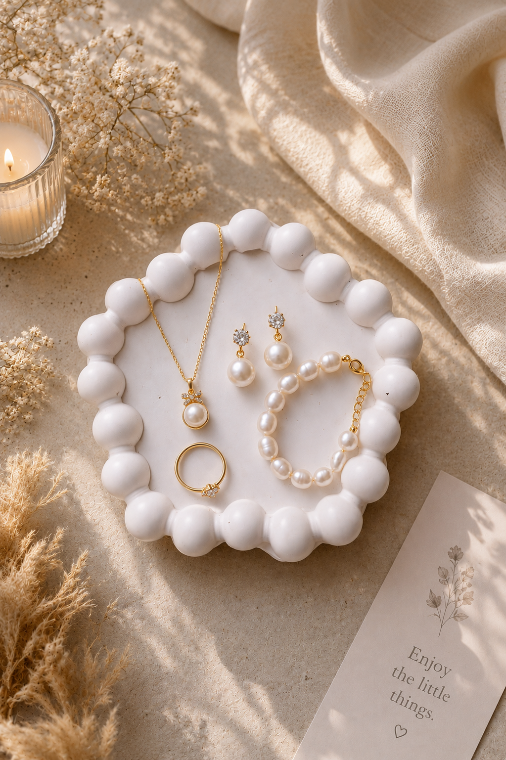 Scalloped jewellery tray 